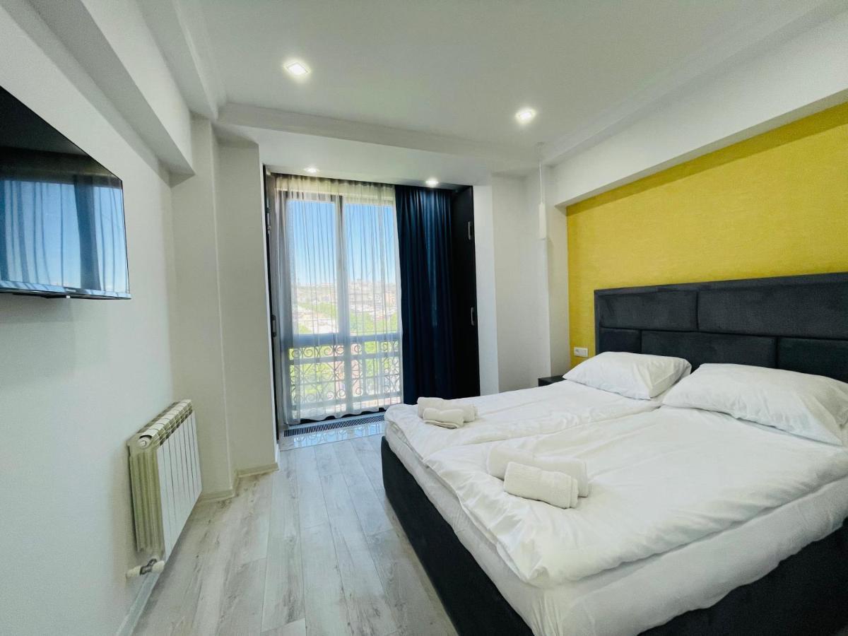 Panorama Apartments Erevan Esterno foto