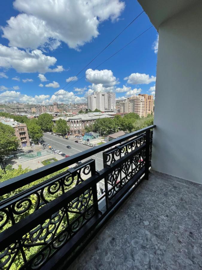 Panorama Apartments Erevan Esterno foto