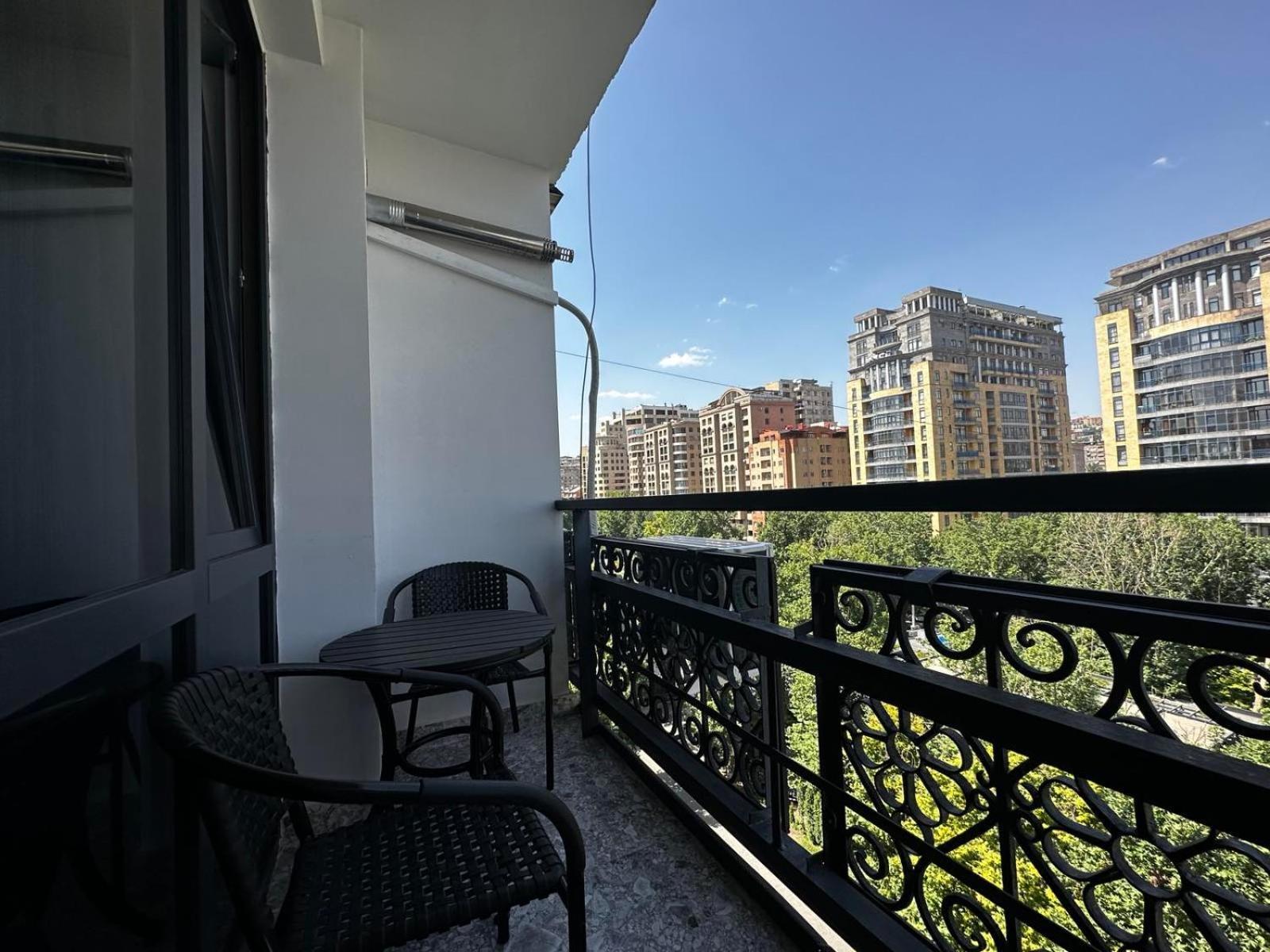Panorama Apartments Erevan Esterno foto